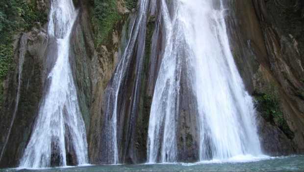 Kempty Falls dehradun