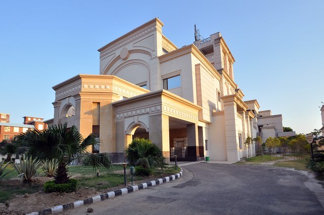 hotel competent palace, selaqui, dehradun
